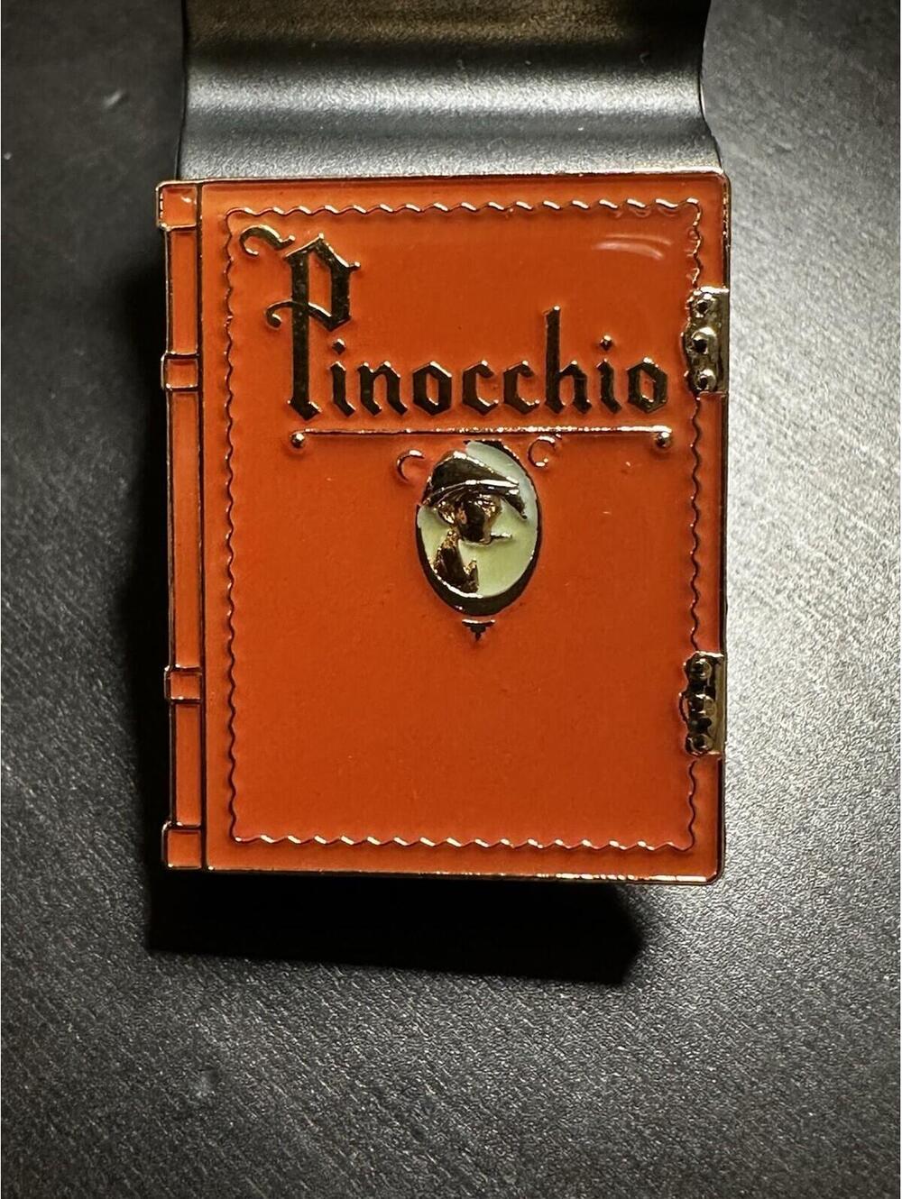 RETIRED 2002 DISNEY CATALOG STORYBOOK SERIES PINOCCHIO HINGED PIN
